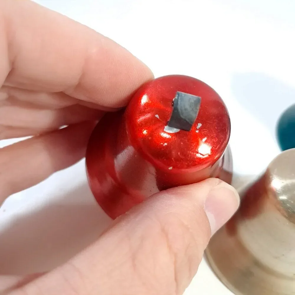 Vintage Carol Tone Bells made in USA Metal bells green‎ red silver Christmas